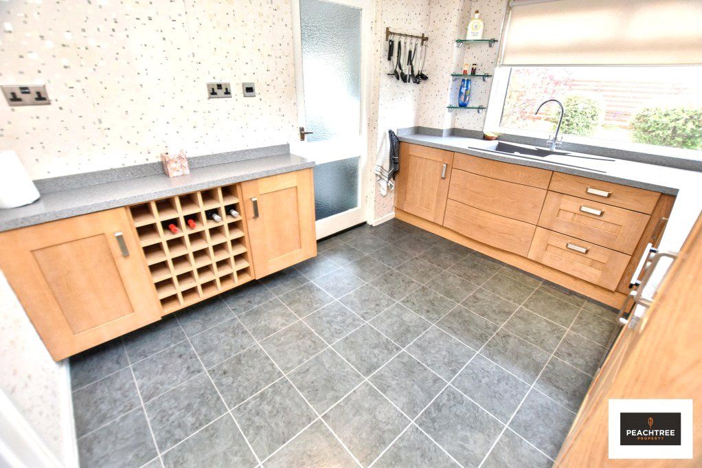 Property photo 3 of 24 Picture No. 06
