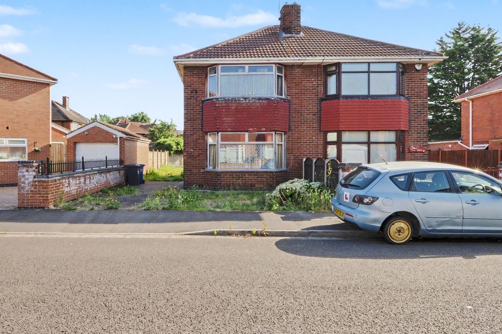 Property photo 1 of 16 11 Ellesmere Avenue, Derby, De24 8Wd