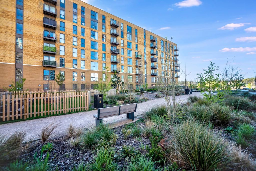 Property photo 2 of 14 Property Image