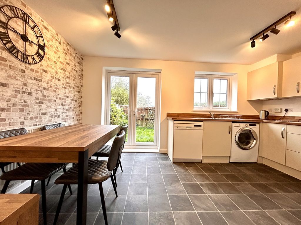Property photo 3 of 13 Img_3661
