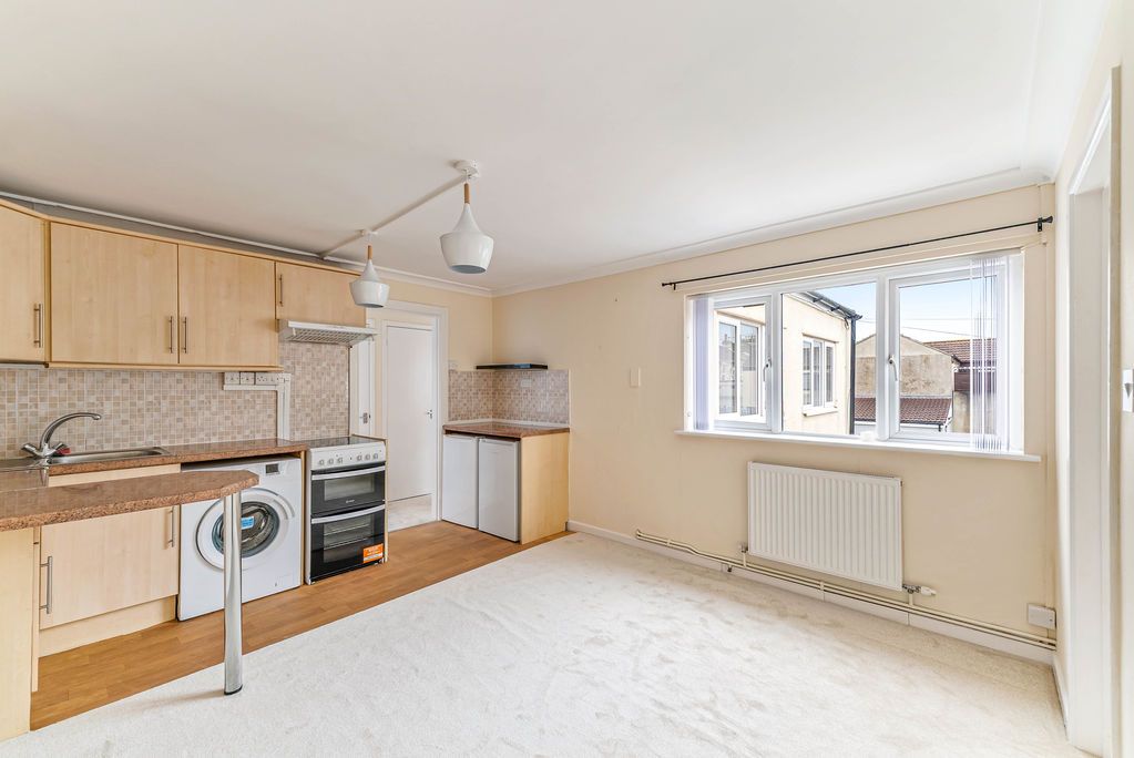 Property photo 2 of 14 Photo 6