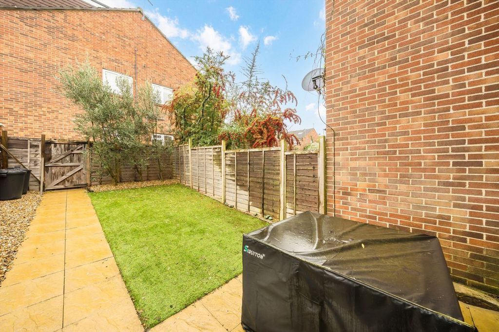 Property photo 3 of 6