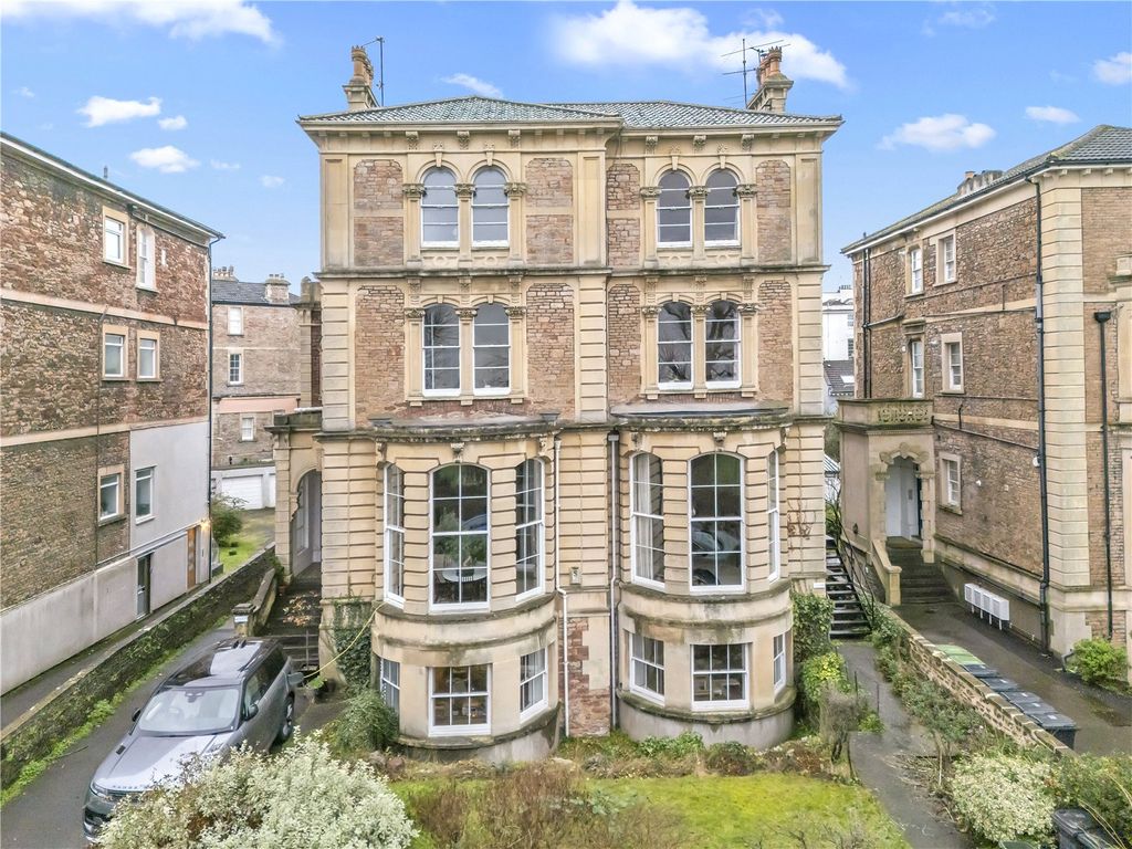 Property photo 3 of 14 Picture No. 17