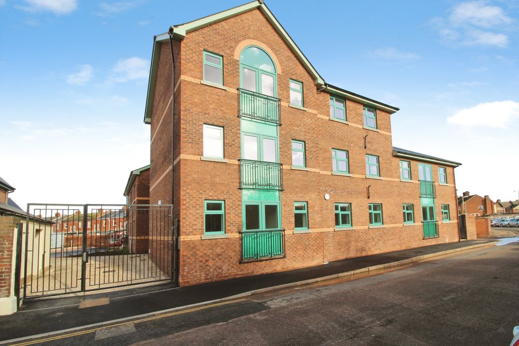 Property photo 1 of 8