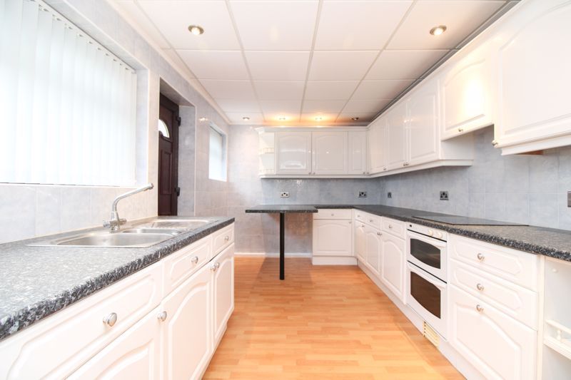 Property photo 2 of 12 Kitchen
