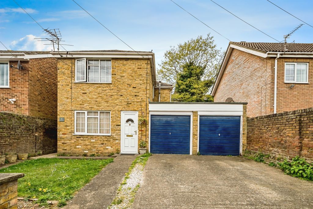 Property photo 1 of 17