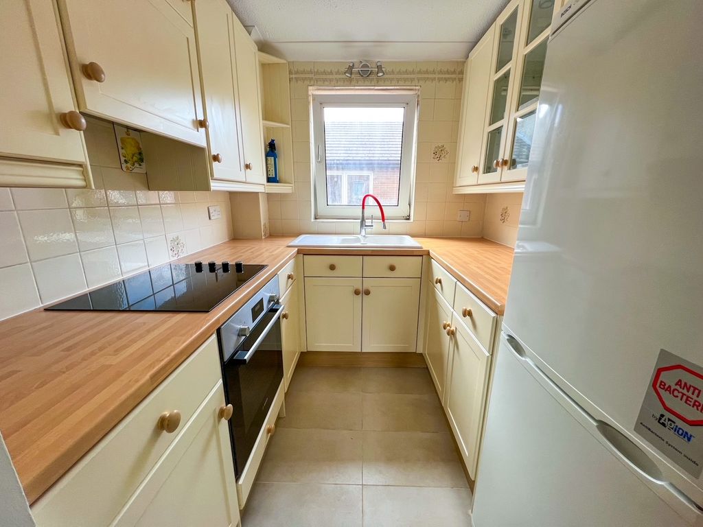 Property photo 2 of 16