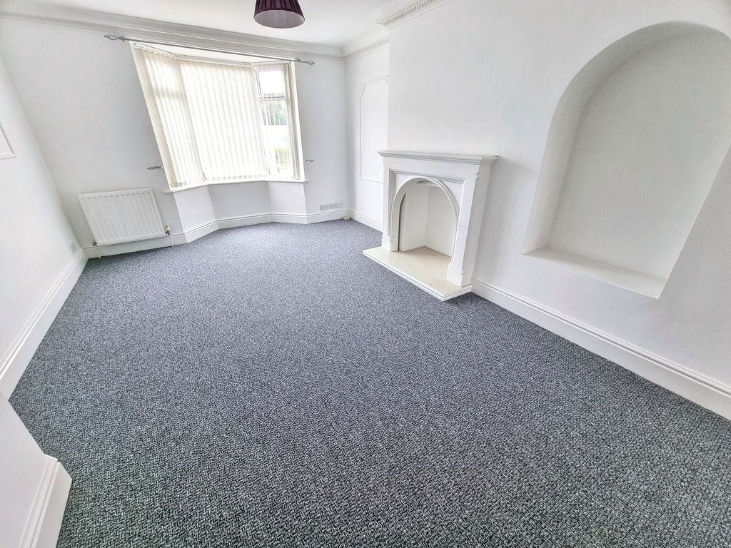 Property photo 3 of 12 Photo 9