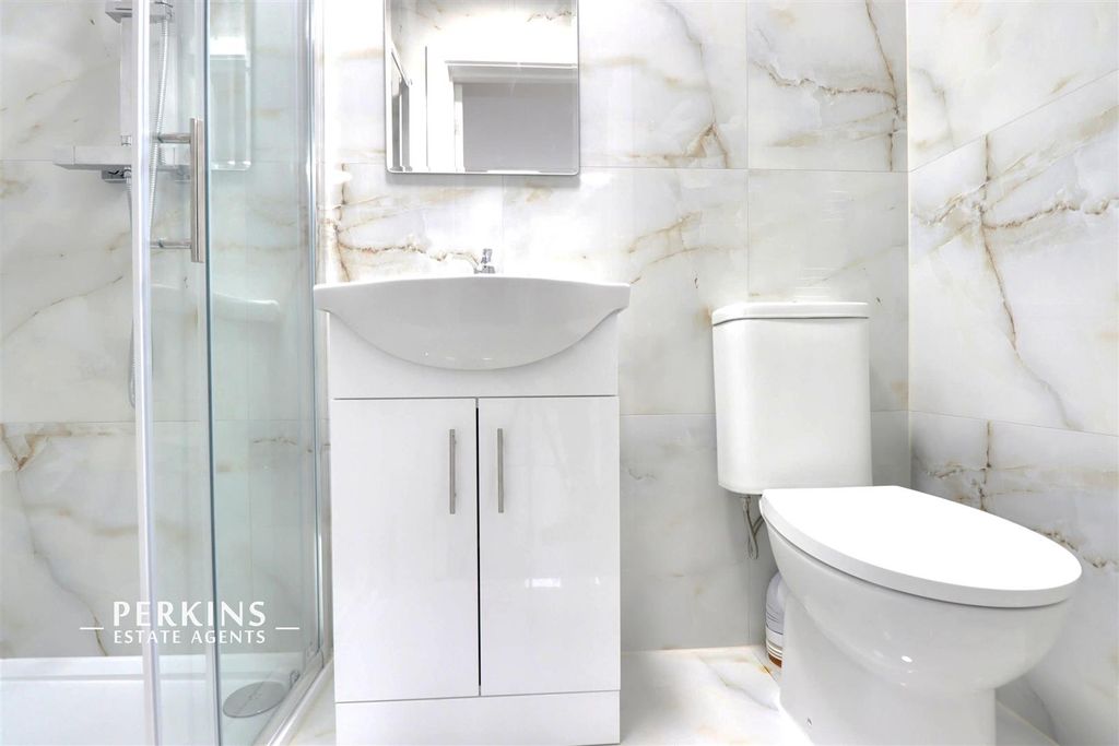 Property photo 3 of 5 Ensuite 2.Jpg