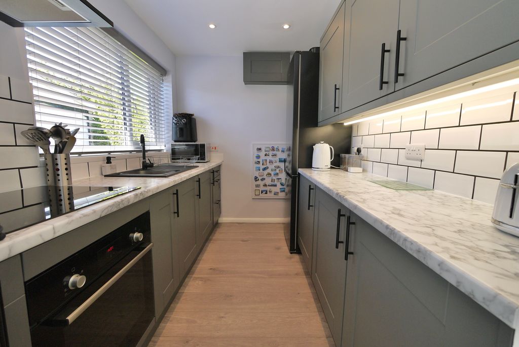 Property photo 3 of 24 7