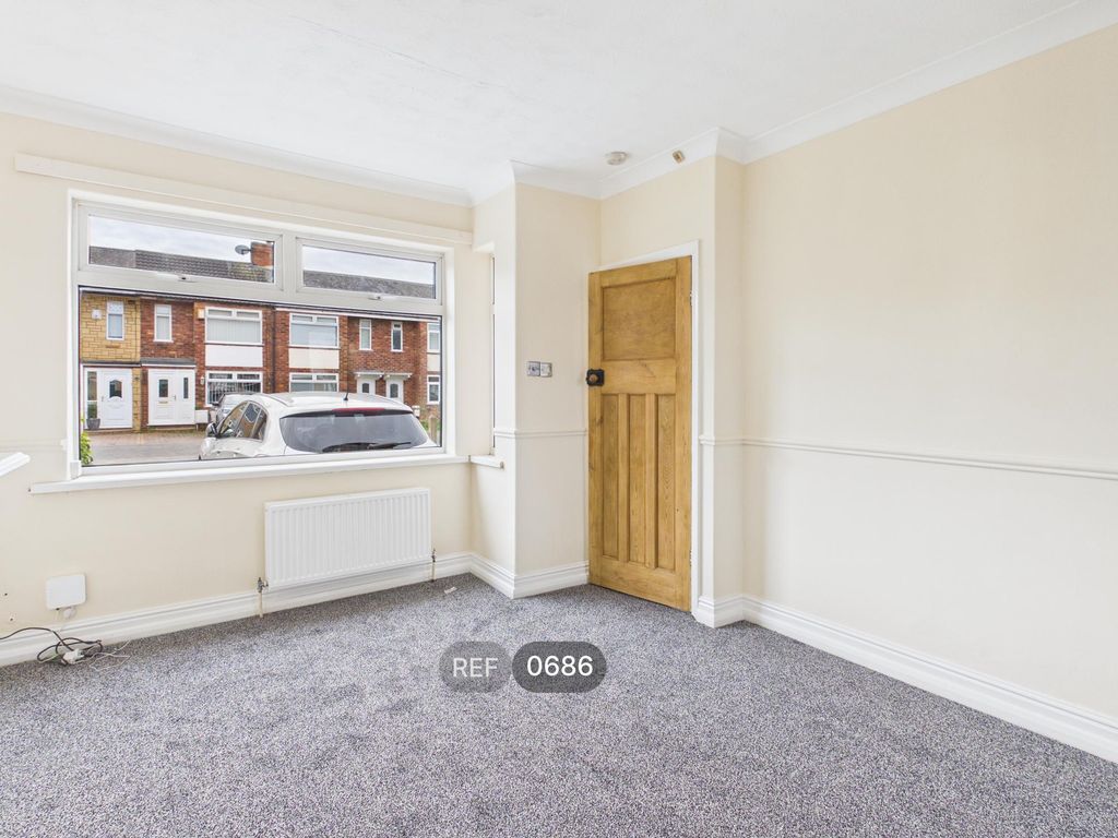 Property photo 3 of 25 Living Room