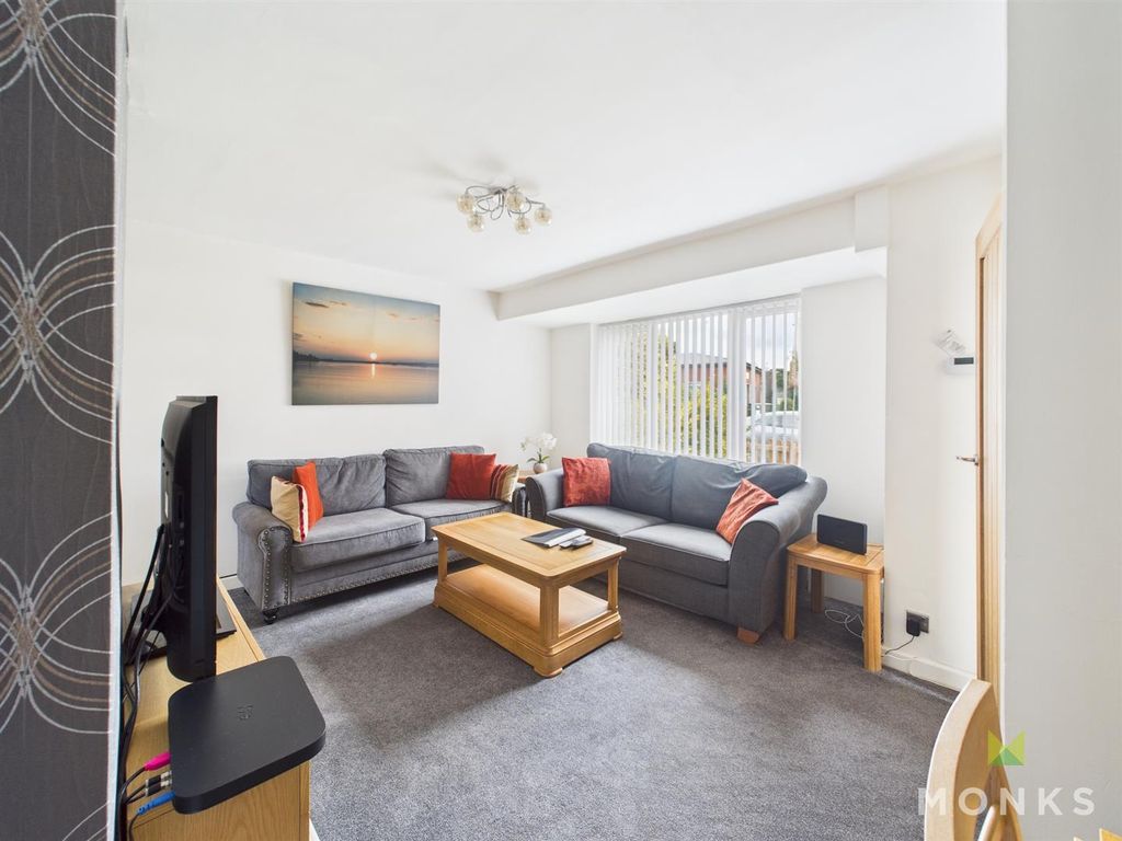 Property photo 3 of 13 Cam01520G0-Pr0264-Still006.Jpg