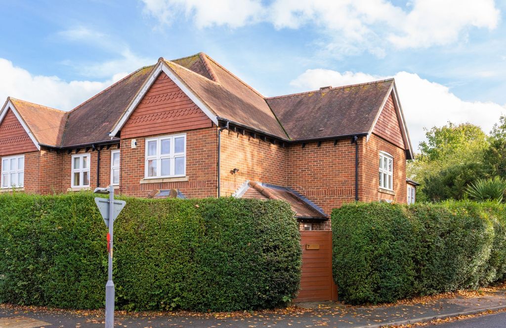 Property photo 1 of 20