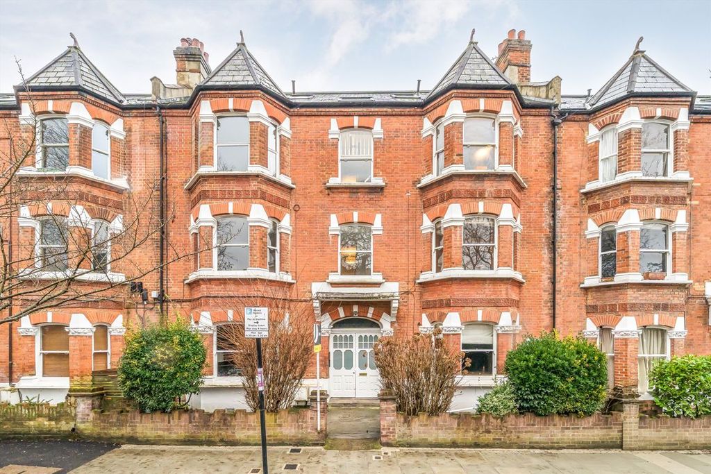 Property photo 1 of 8