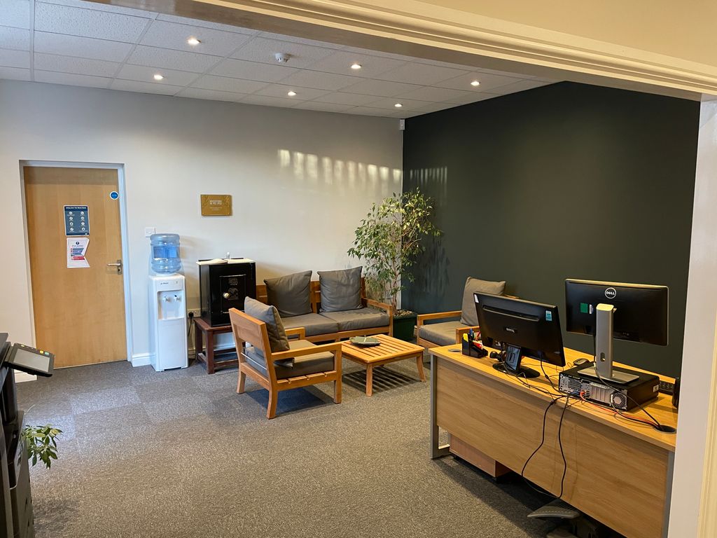 Property photo 3 of 12