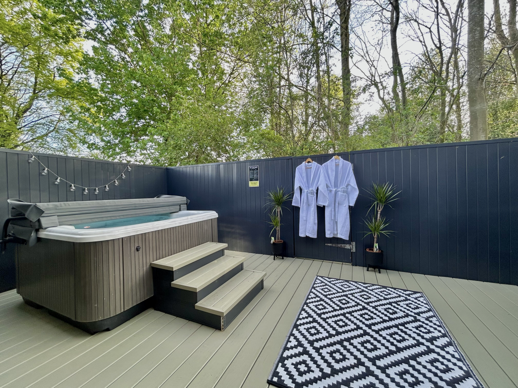 Property photo 1 of 6 59Outdoor 1 .Png