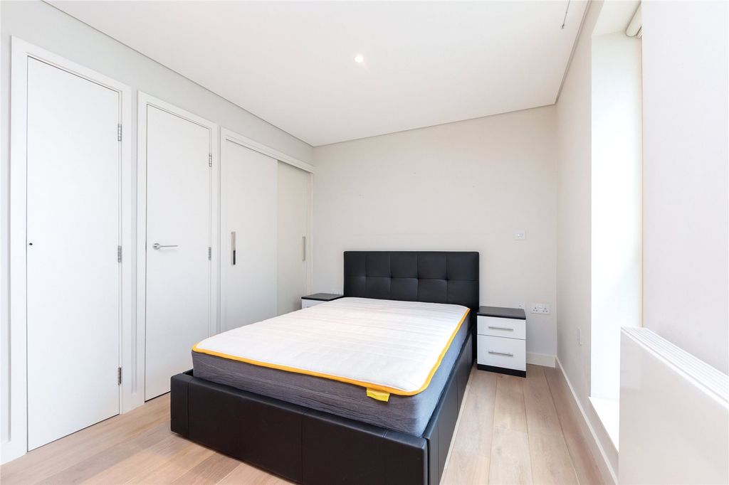 Property photo 3 of 8 Picture No. 04