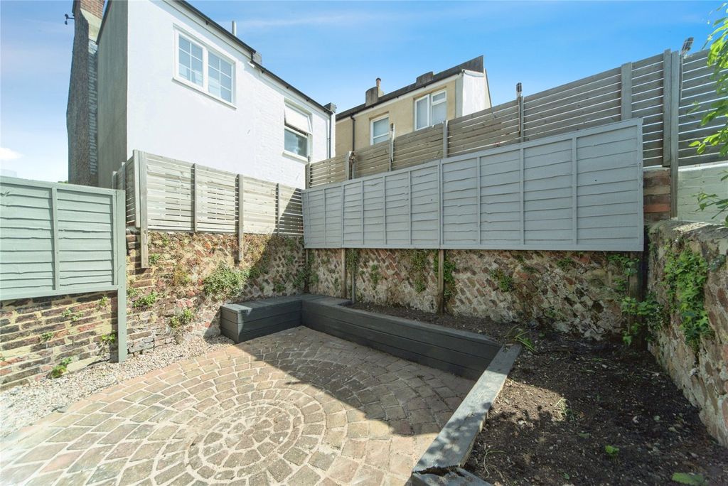 Property photo 2 of 19 Picture No. 66