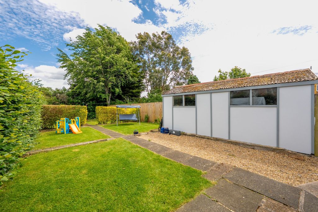 Property photo 3 of 22