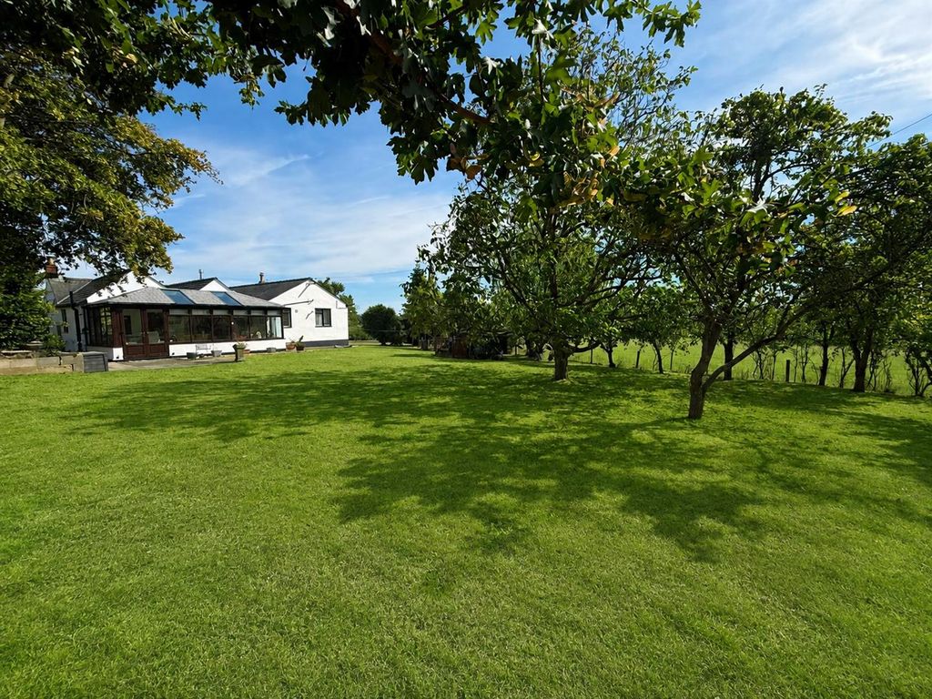 Property photo 3 of 32
