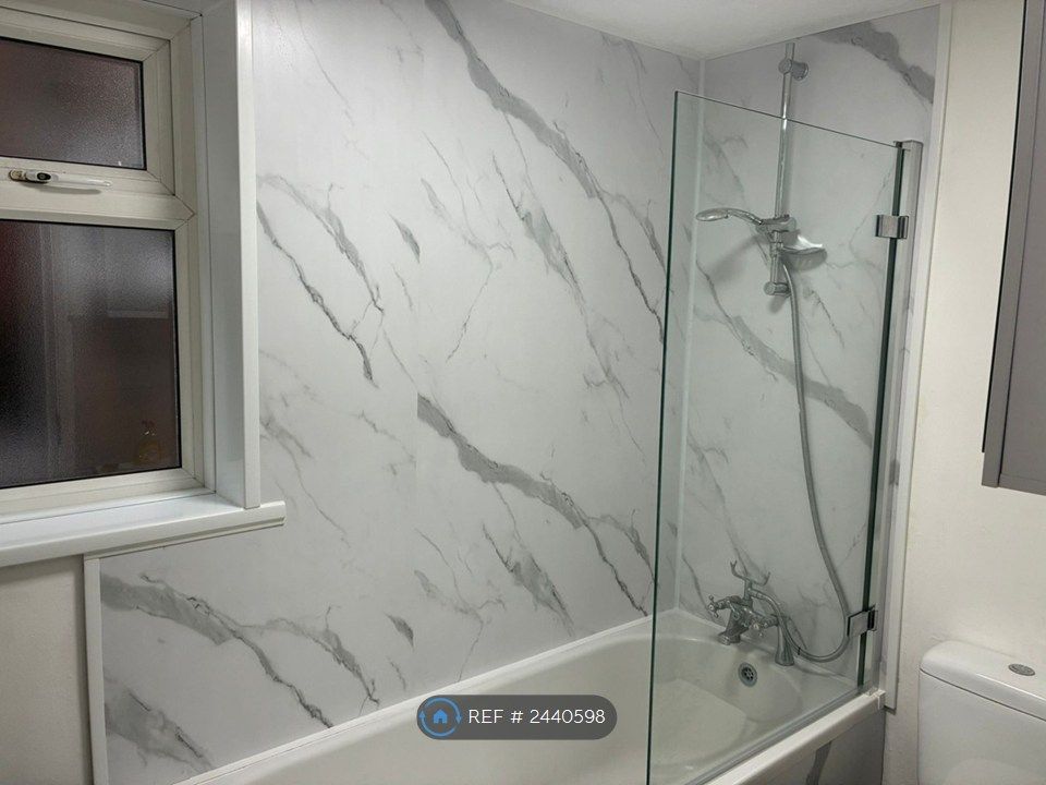 Property photo 3 of 4 Bathroom