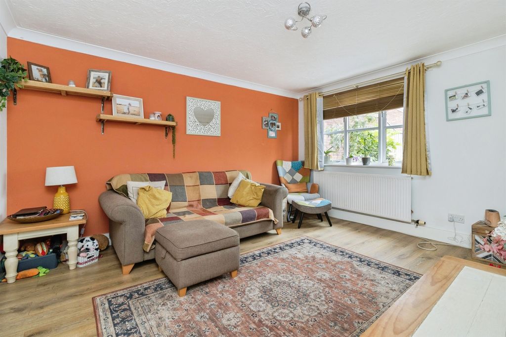 Property photo 3 of 17