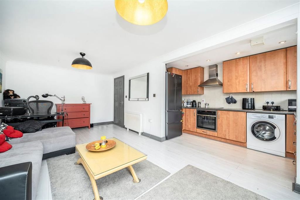 Property photo 3 of 8