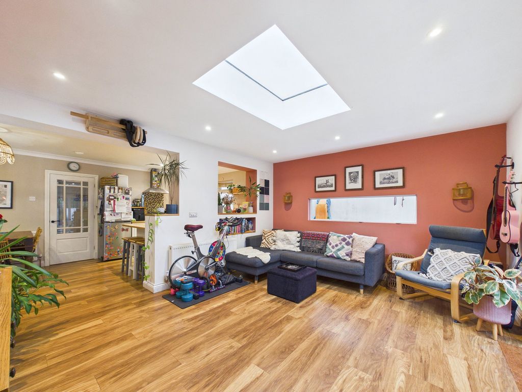 Property photo 2 of 18