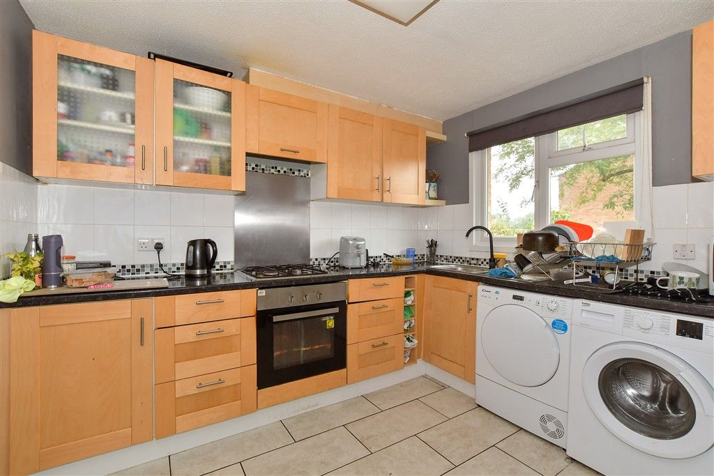 Property photo 3 of 15 Kitchen