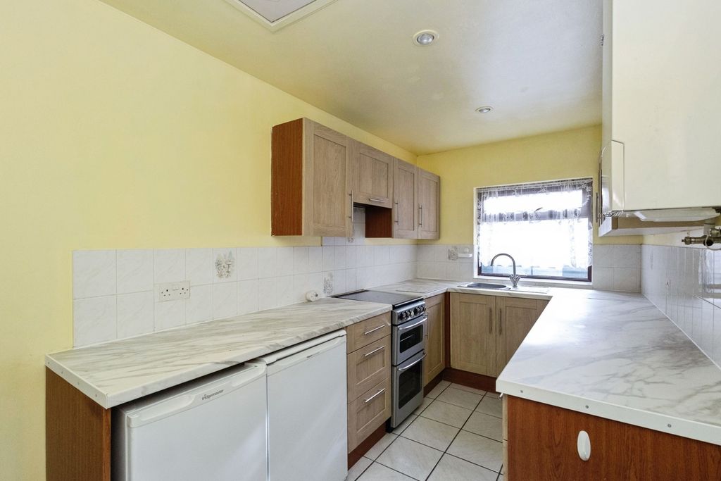 Property photo 3 of 23 Pbox-Img.Jpg