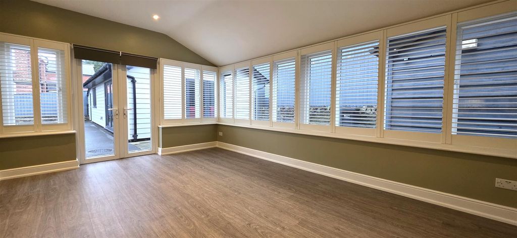 Additional image 6 of 4 bed property to rentVictoria Road, Kington HR5