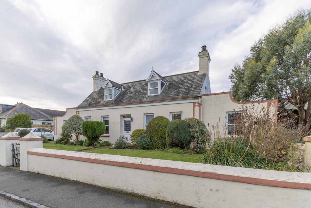 Additional image 31 of 4 bed detached house to rentLa Route De La Hougue Du Pommier, Castel, Guernsey GY5