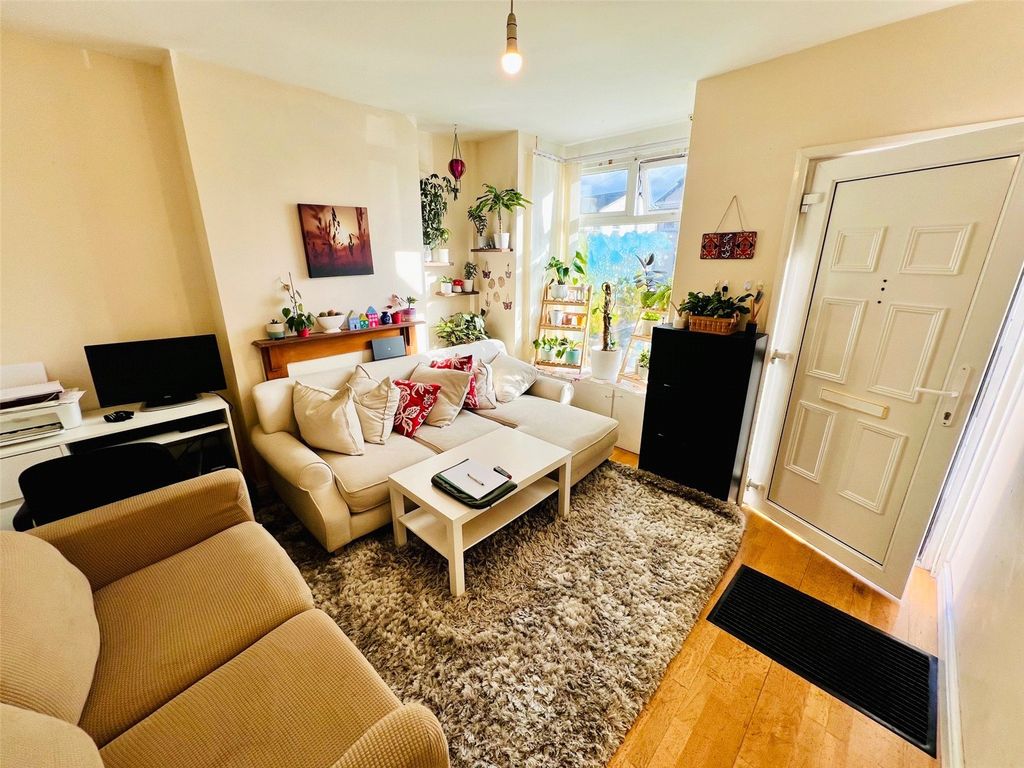 Property photo 2 of 9 Picture No. 05