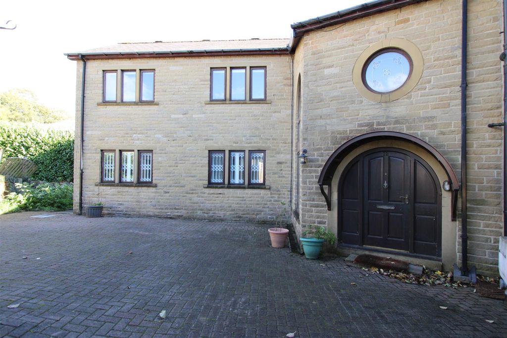 Property photo 1 of 30