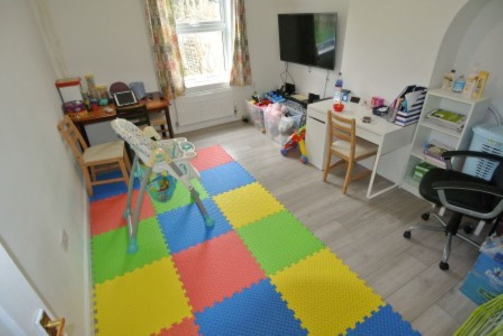 Property photo 2 of 8 Gallery