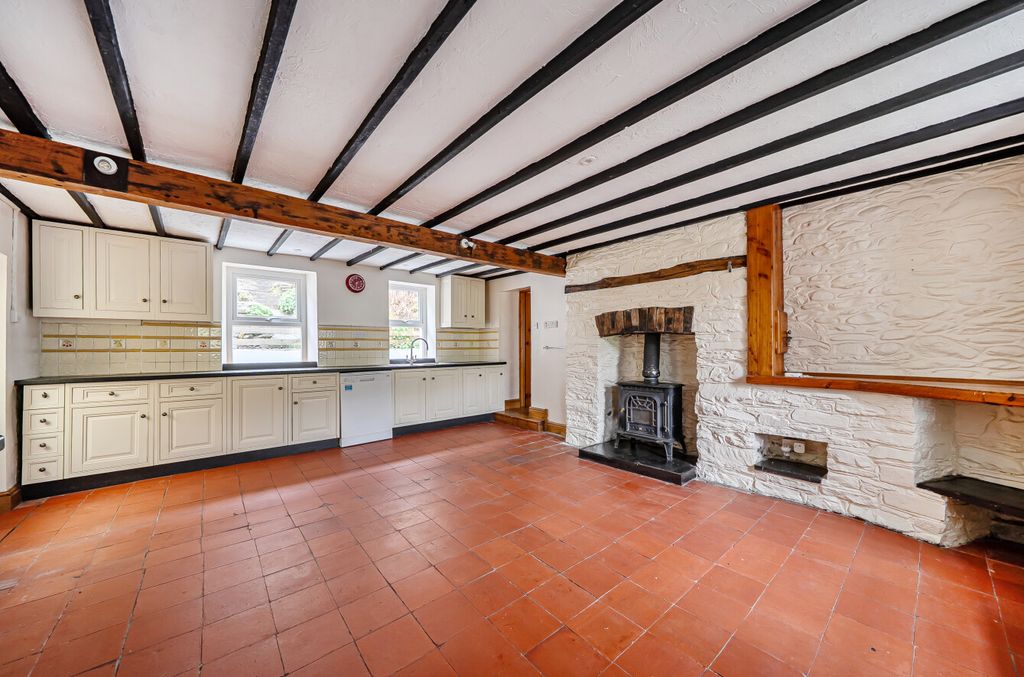 Property photo 2 of 23 1435895-1-69d8099...