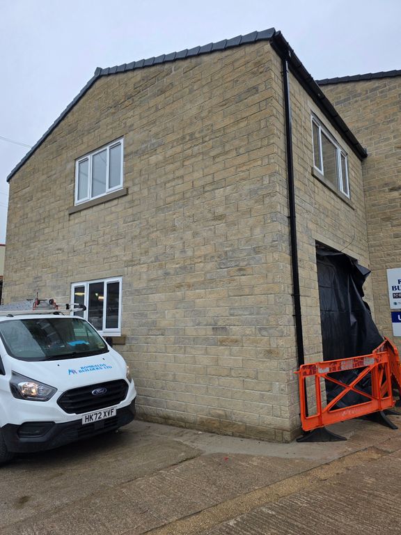 Property photo 1 of 2