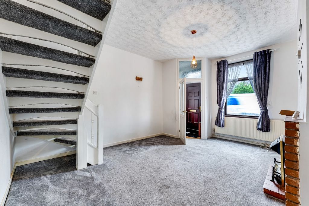 Property photo 2 of 24 4451833