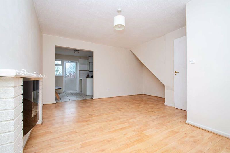 Property photo 3 of 15 Photo 8