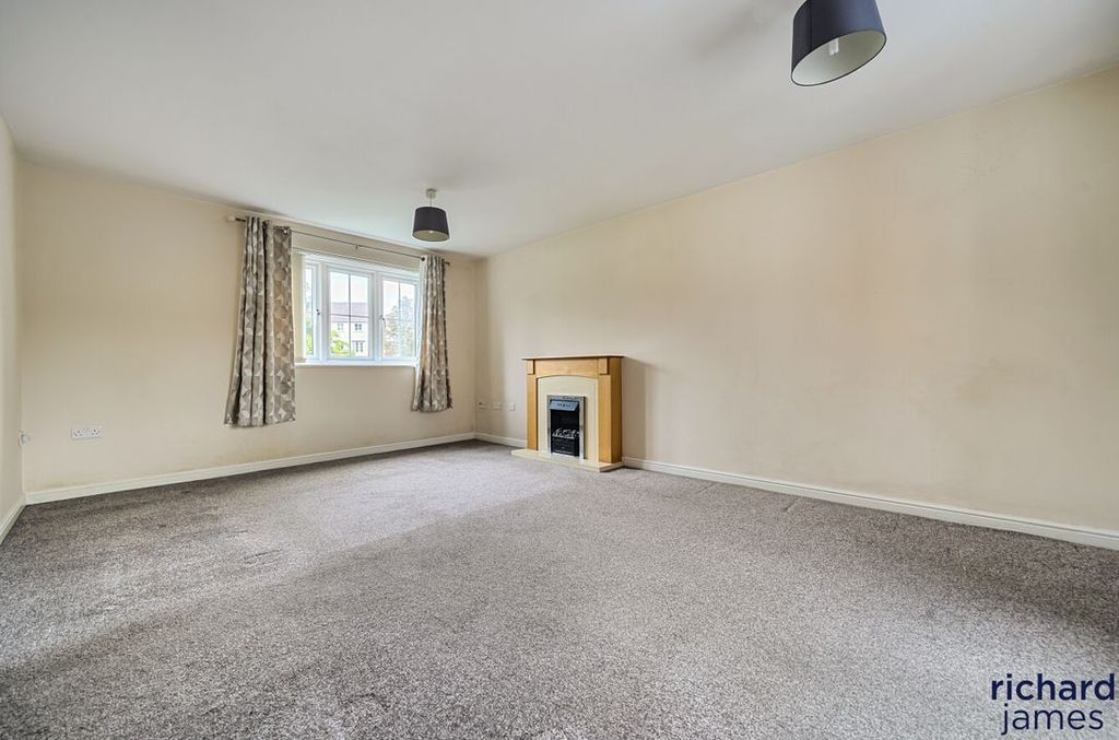 Property photo 3 of 9 16Ad647Bb6134Defac5E8c1Dfd50c1dc