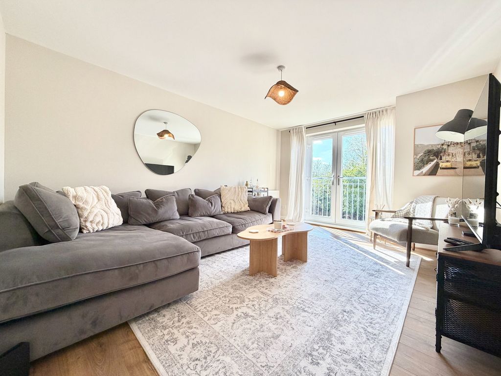 Property photo 2 of 24