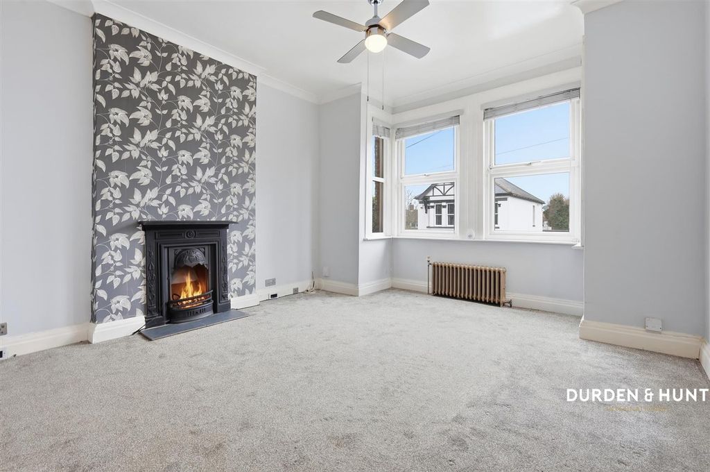 Property photo 3 of 24 Stanley Road