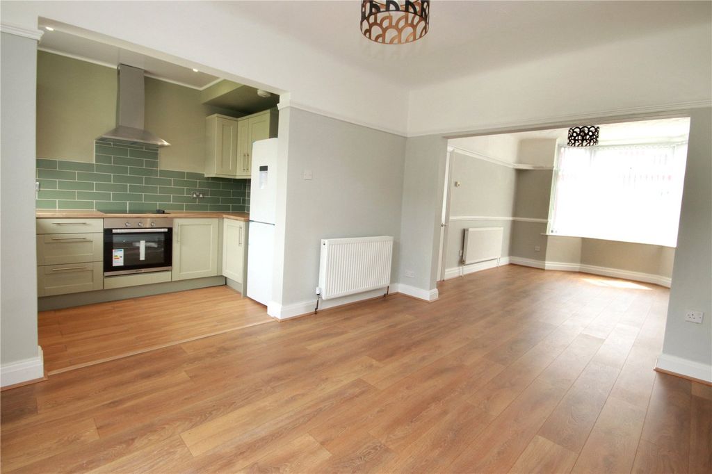Property photo 2 of 17 Picture No. 09