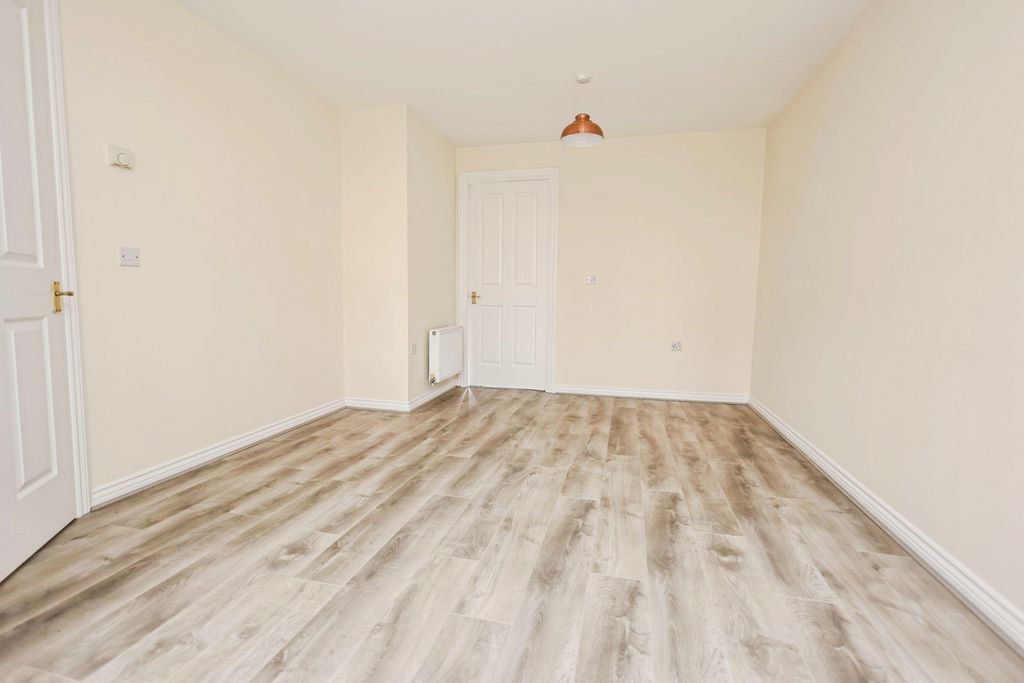 Property photo 2 of 17 Pbox-Img.Jpg