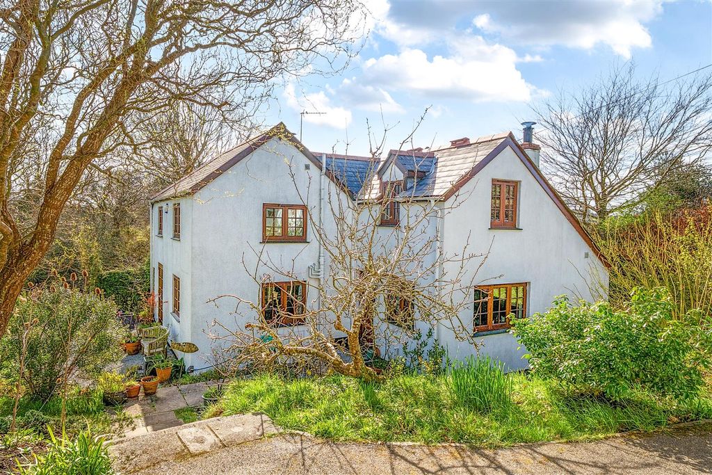 Property photo 1 of 32