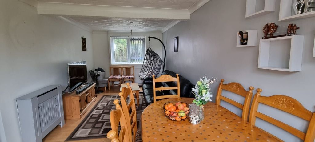 Property photo 2 of 7 Photograph 2