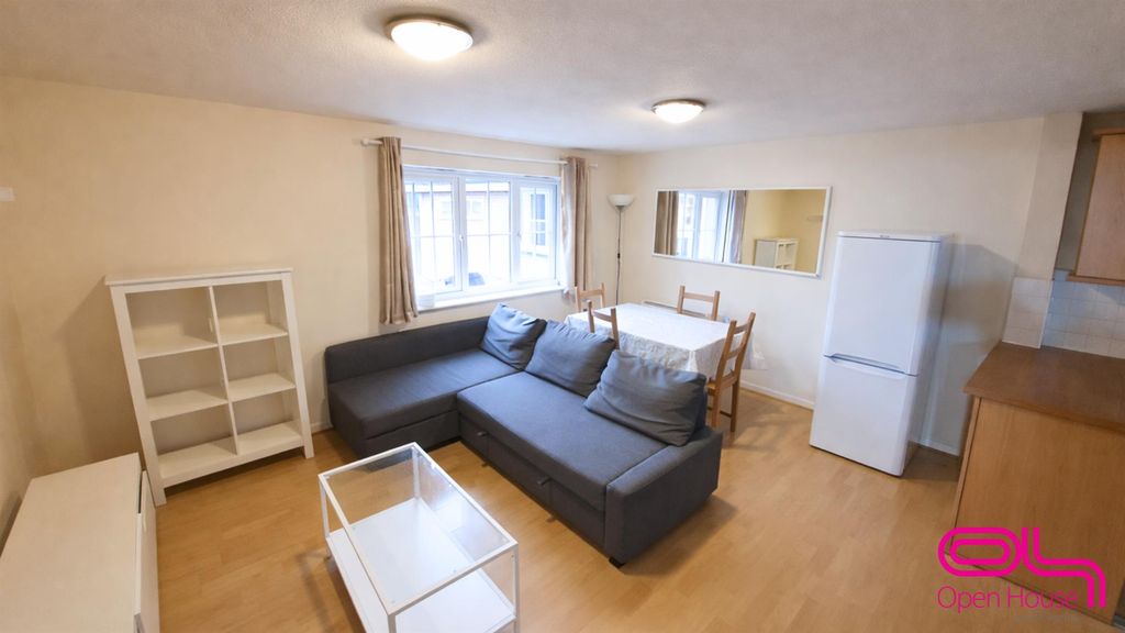 Property photo 2 of 5 Add A Subheading - 2026-01-14T111414.768.Png