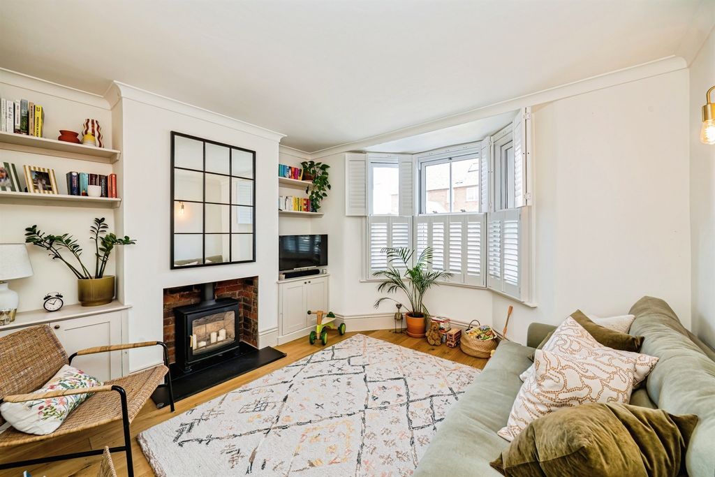 Property photo 1 of 20