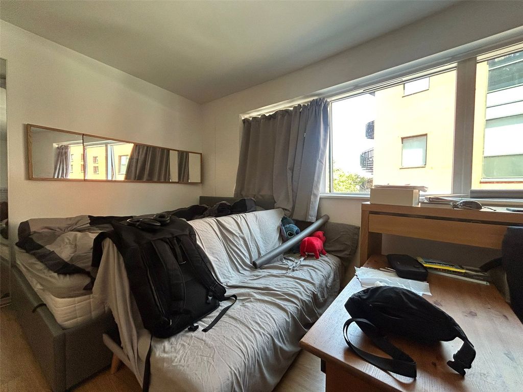 Property photo 3 of 4 Studio Room
