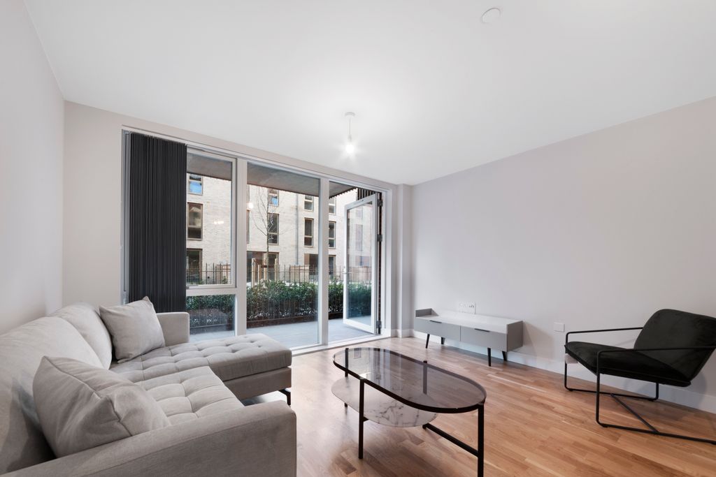 Property photo 3 of 11